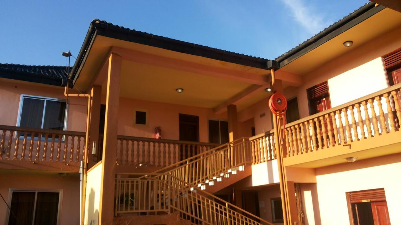 Daysinn Hotel Lira Buitenkant foto